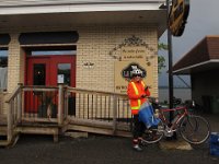 On se fait un petit souper au restaurant.