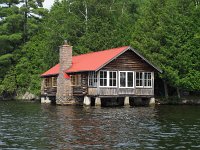 Nice cottage by the lake.