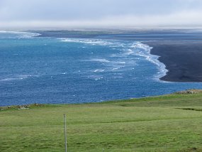 IMG_9394r Détour vers la côte - Visite du rocher percé de Hvitserkur