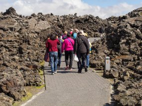 IMG_1405r Bláa Lónið - Le Lagon Bleu - Un bain thermique naturel, très touristique, mais impressionnant. - Wikipedia: The Blue Lagoon geothermal spa is one of the most...
