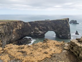 IMG_6755r Rocher percé de Dyrhólaey